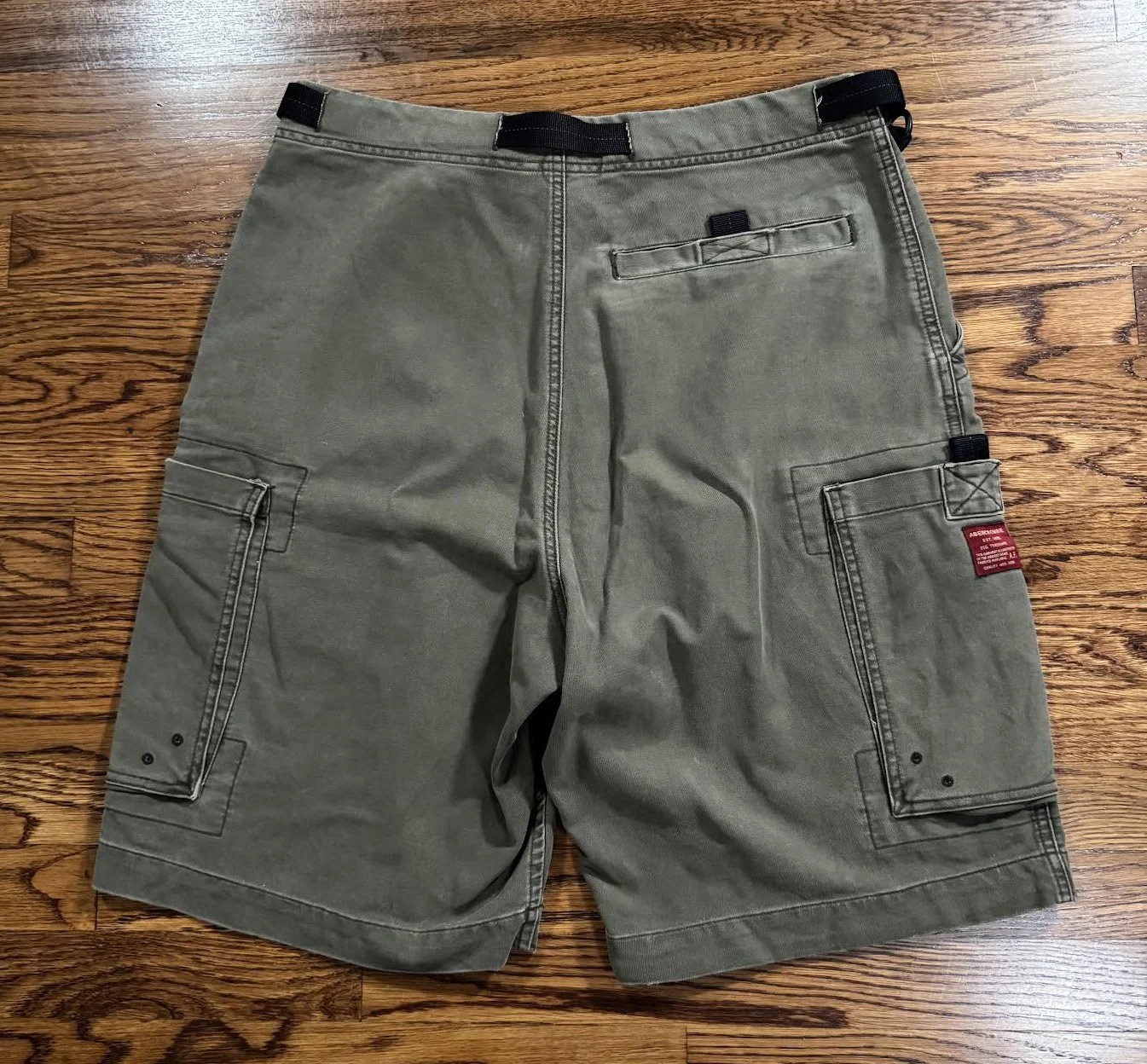 back of Abercrombie shorts .jpg