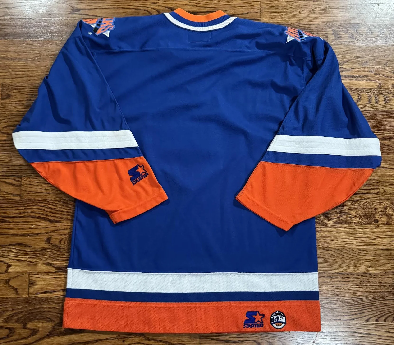 back of Starter Knicks Jersey.jpg