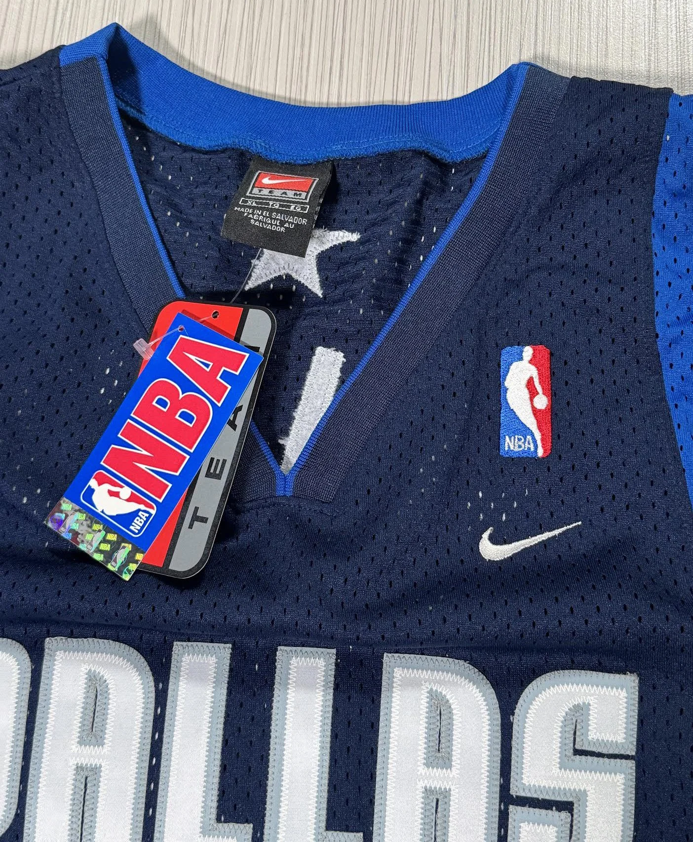 Dallas Mavs jersey Nike 00s.jpg
