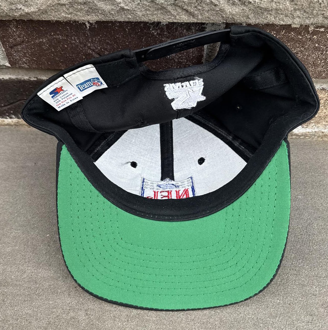 inside of NFL Snapback.jpg