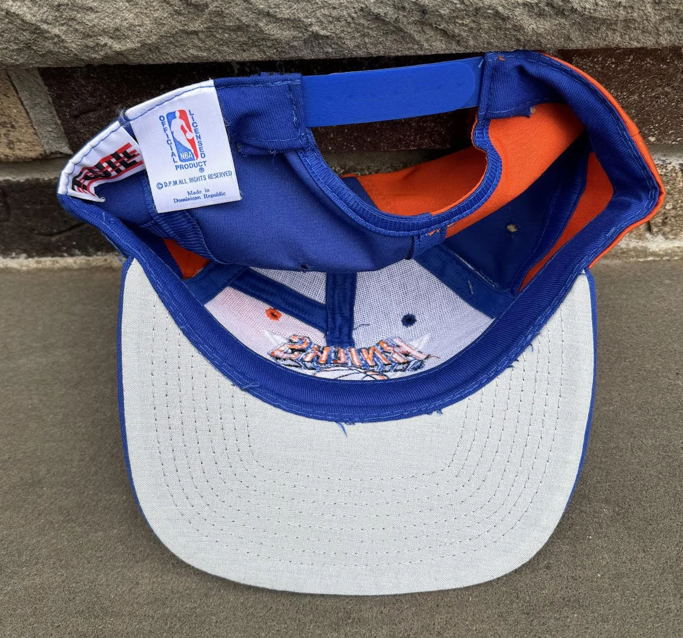 insdie of the Twill Knicks hat.jpg
