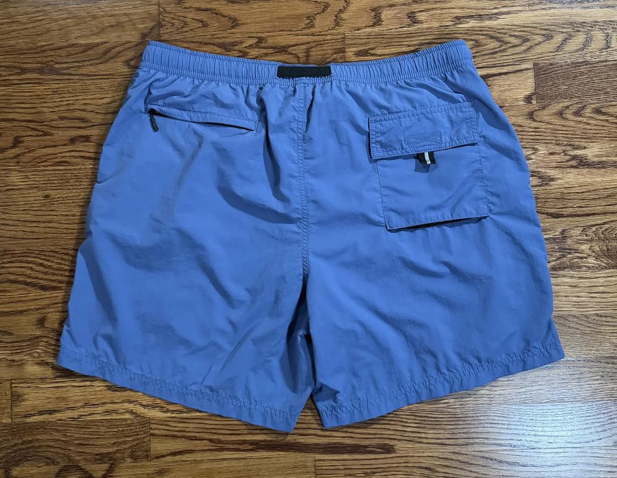 Short en jean pour homme, coupe ajustée avec poche à fermeture éclair