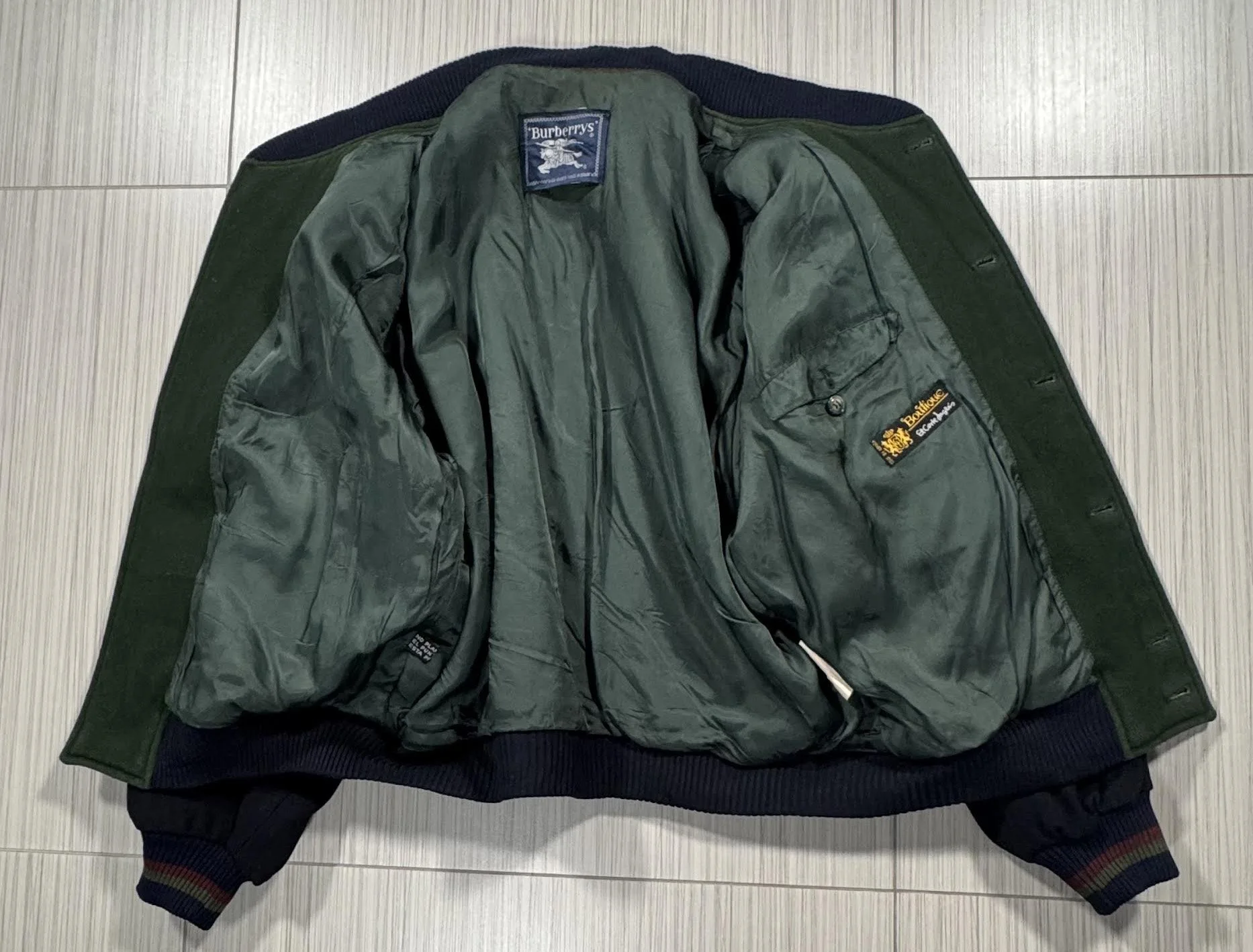 inside of Burberrys coat.jpg