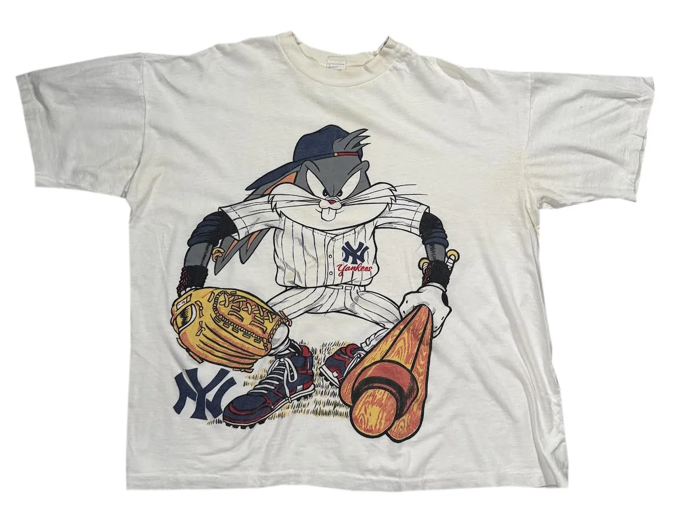 bugs yankee tee.jpg