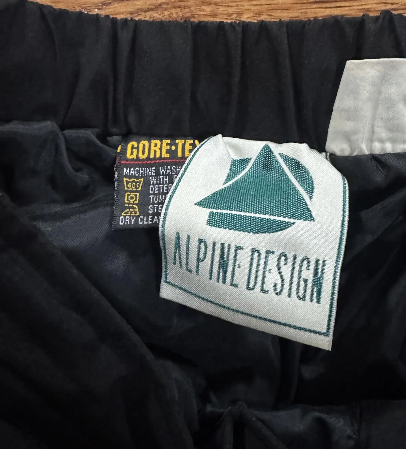 Alpine Design tag.jpg