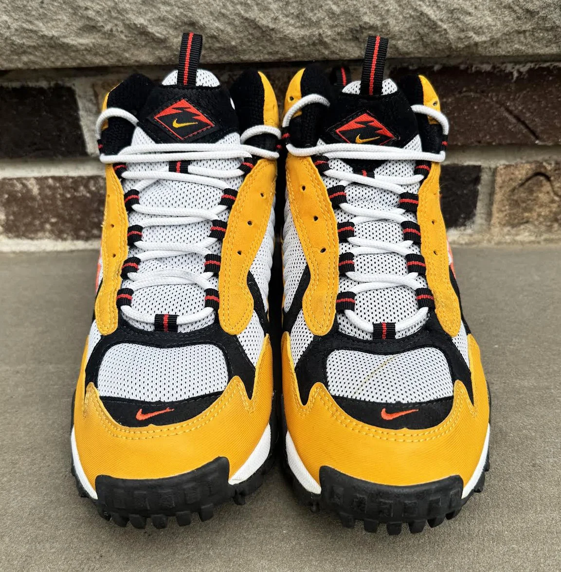 front of Nike Sertig .jpg