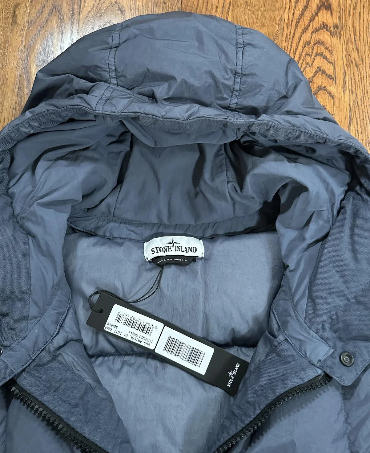 Stone Island tag.jpg