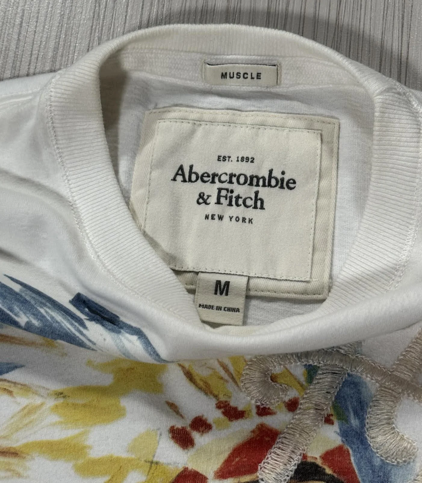 Y2K Abercrombie tag.jpg