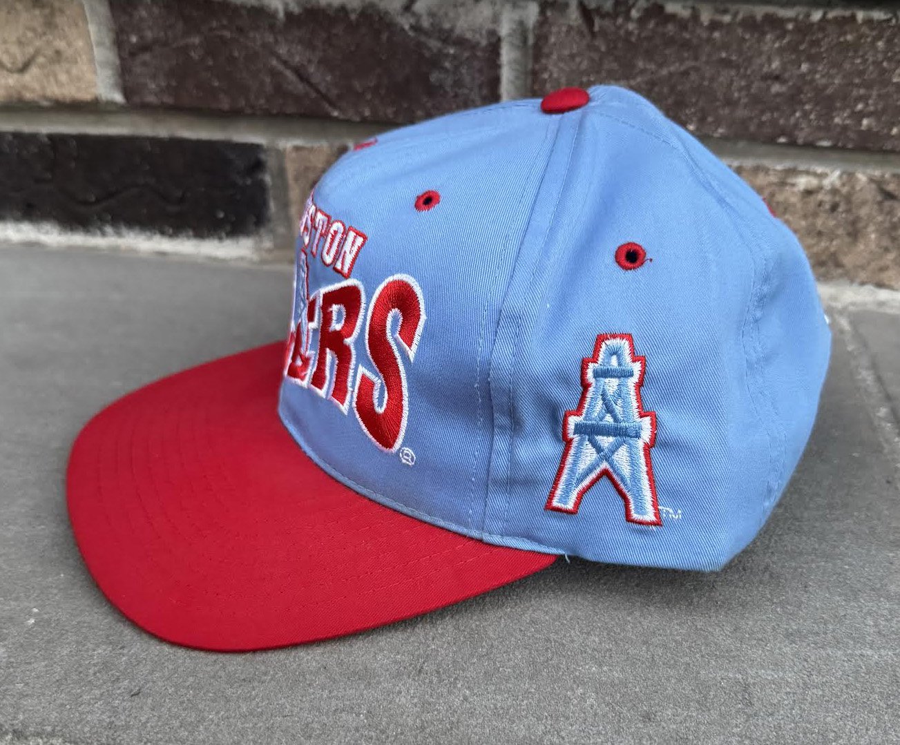 side of Oilers Cap .jpg