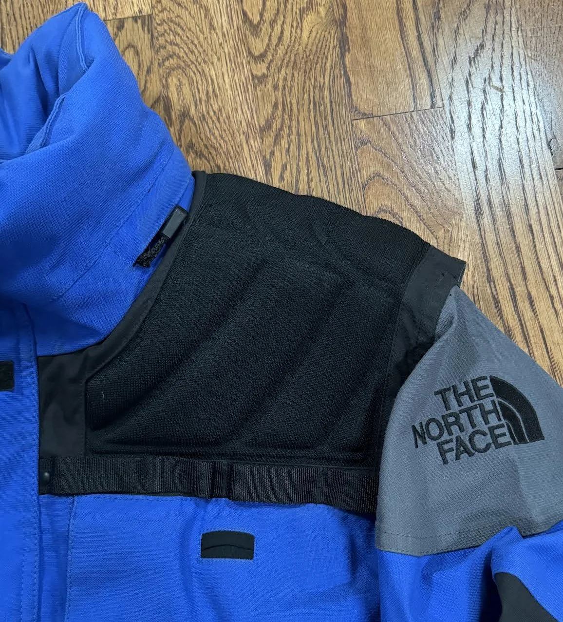 padded shoulders 2 .jpg