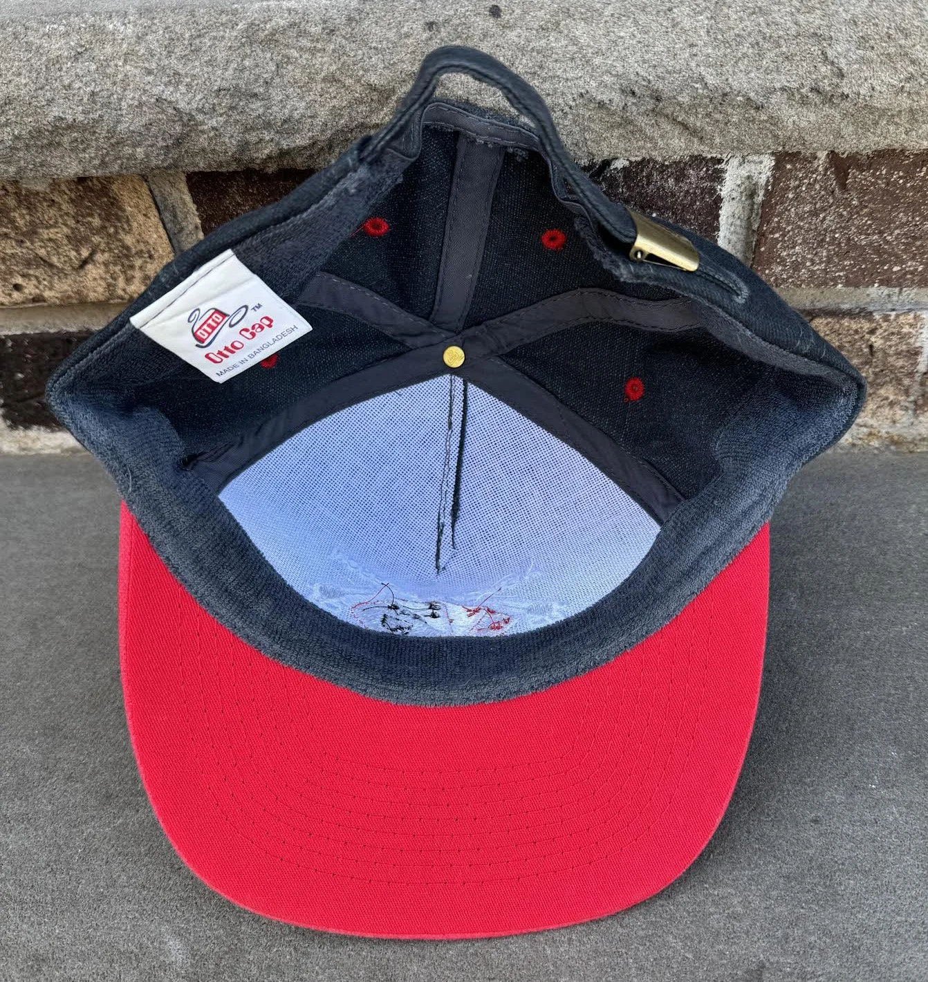 inside of Smith And Wesson cap.jpg