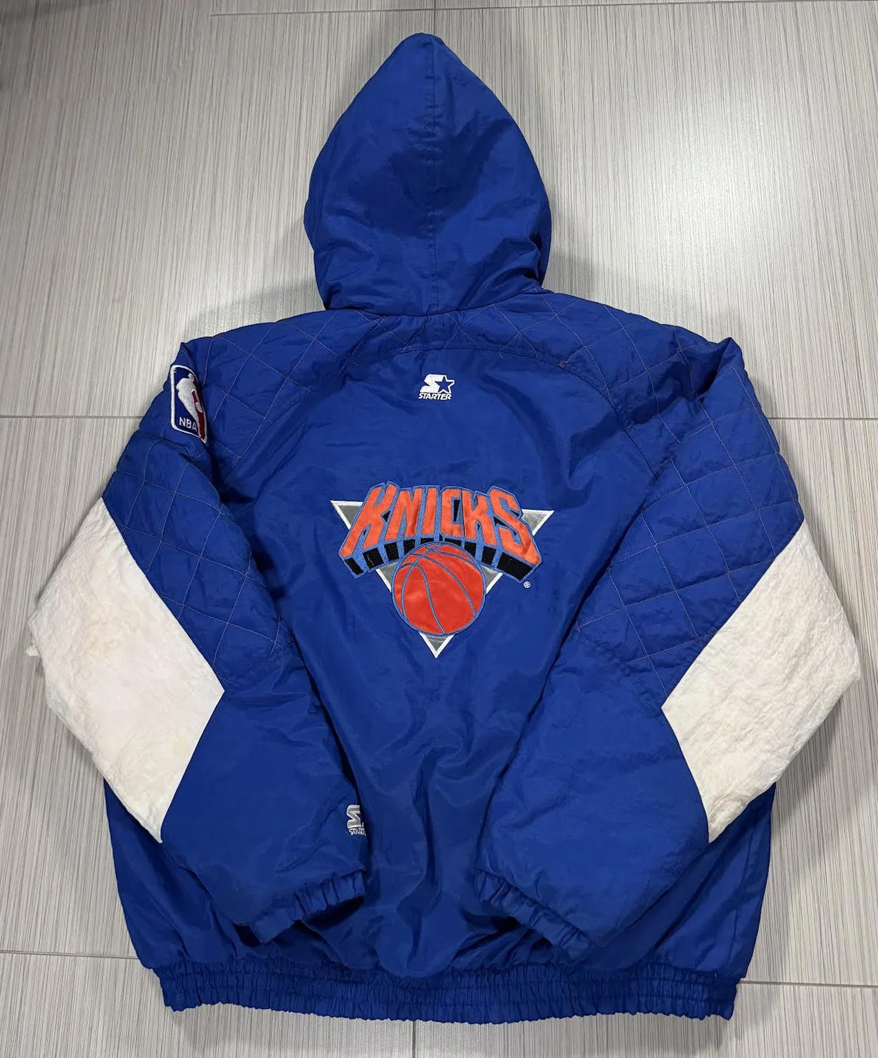 back of Starter Knicks Jacket.jpg