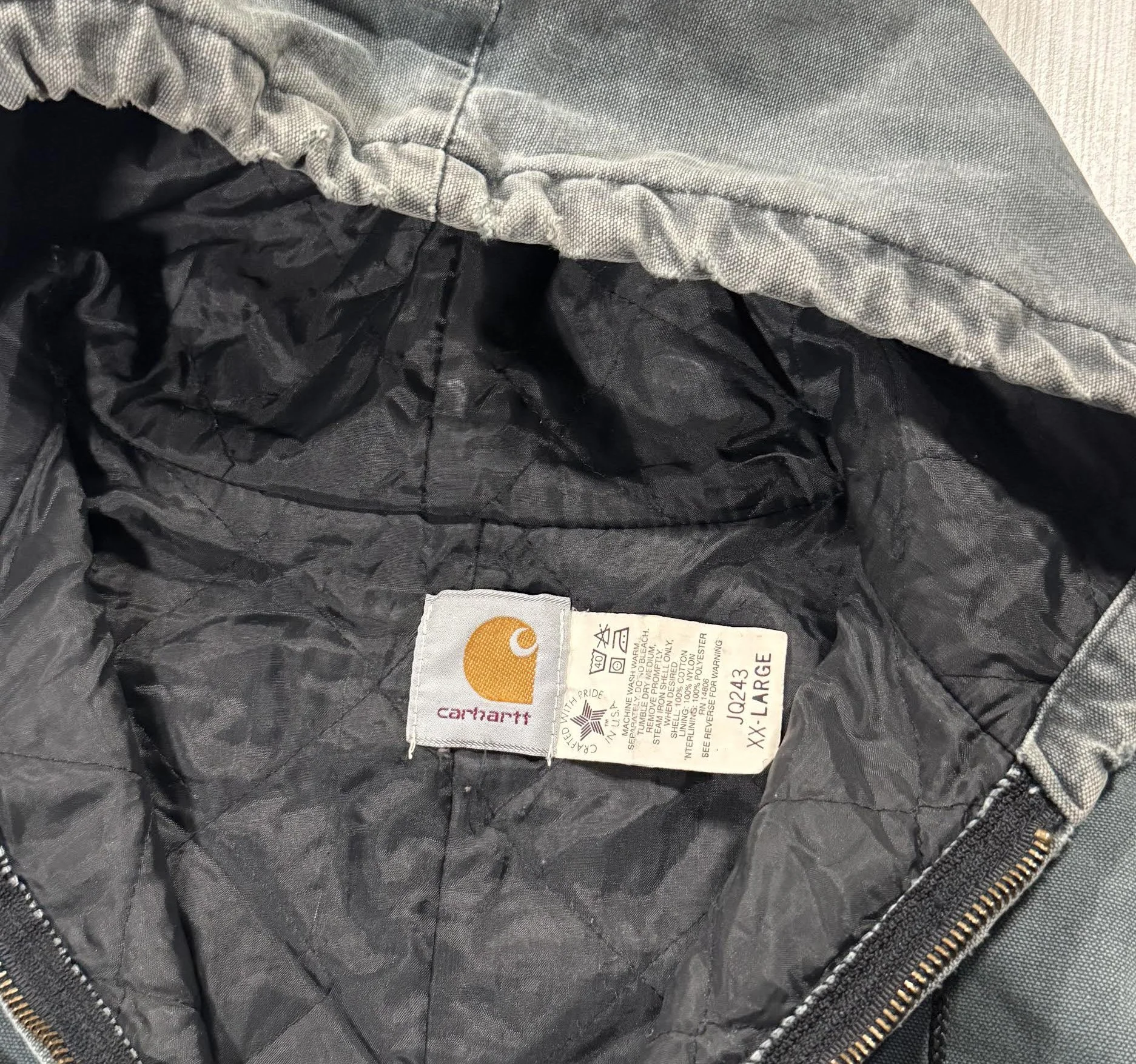 Carhartt Tag 90s.jpg