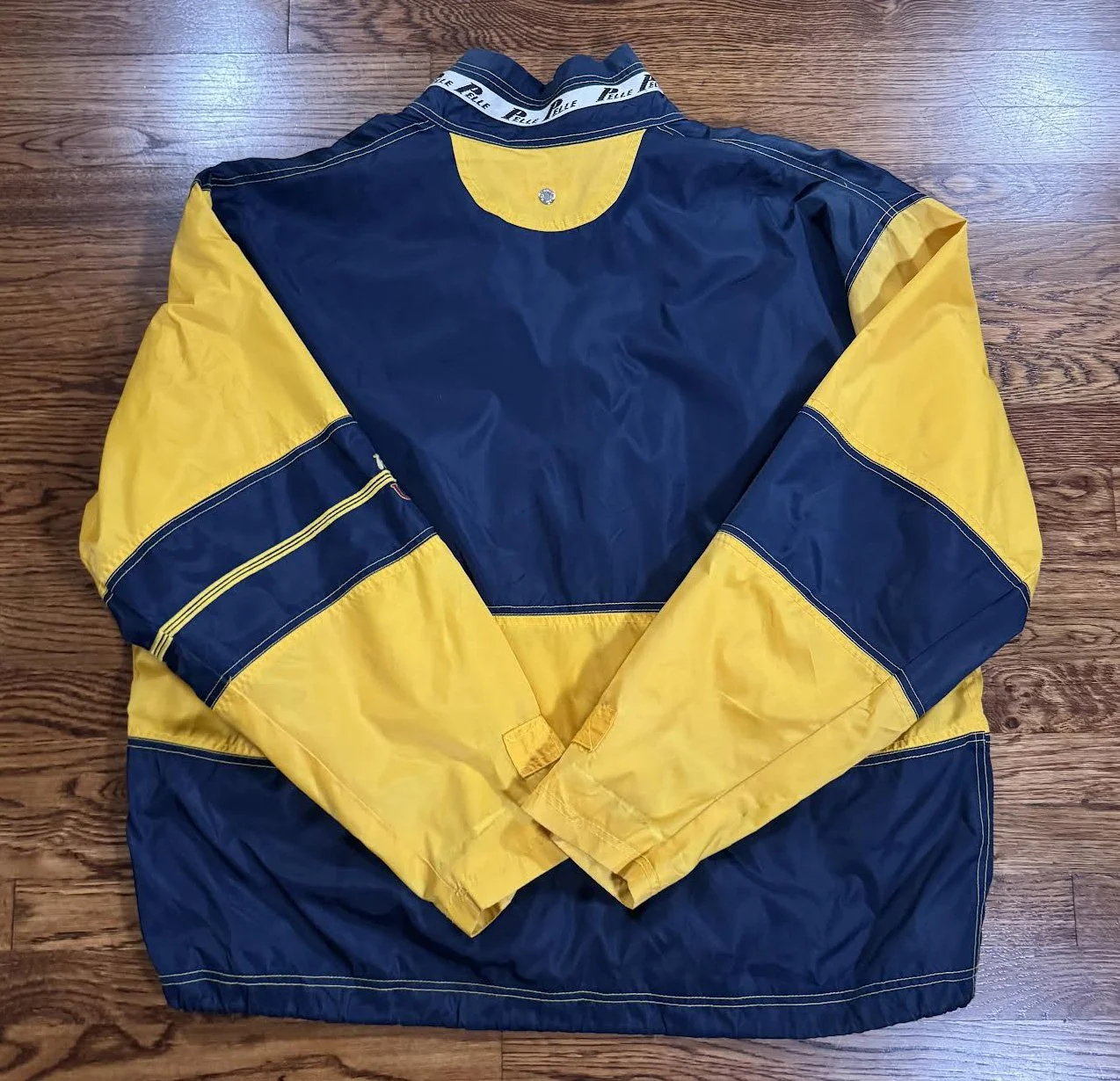 back of Pelle Pelle jacket.jpg