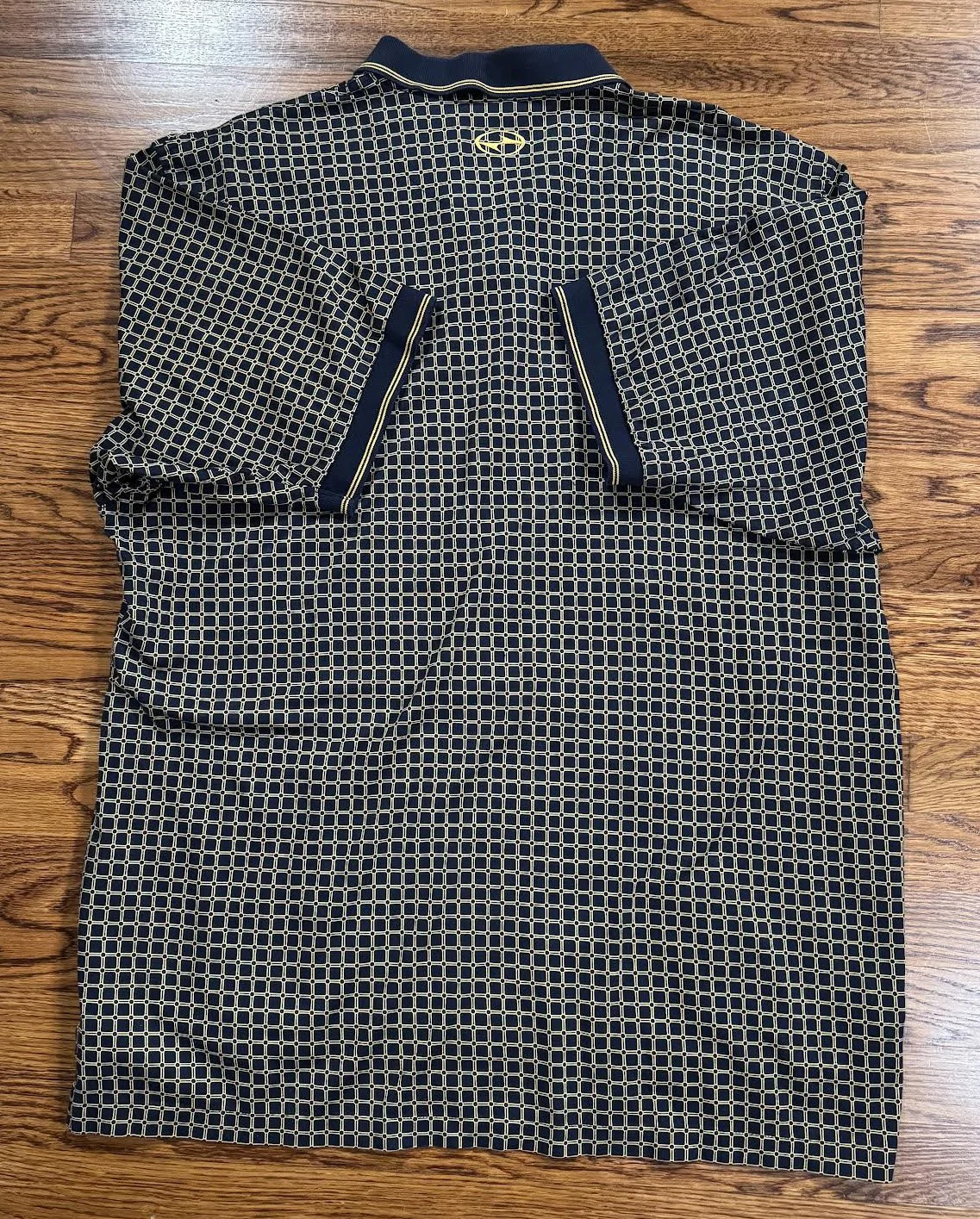 back of Nike Tiger Woods rugby .jpg