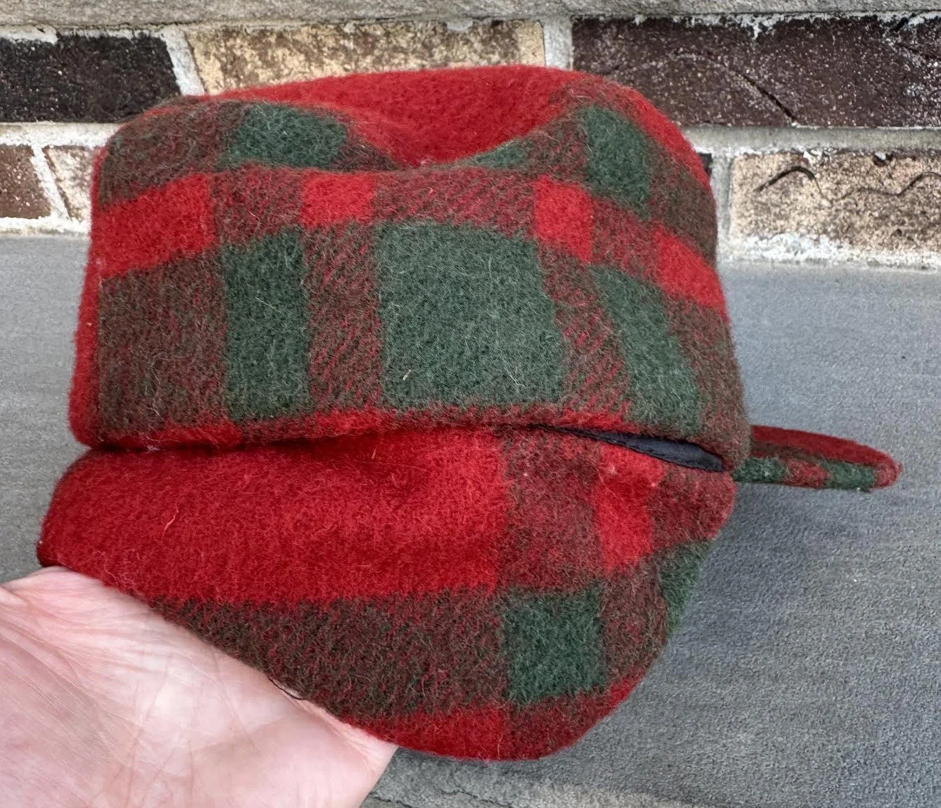 side of Stussy cap.jpg