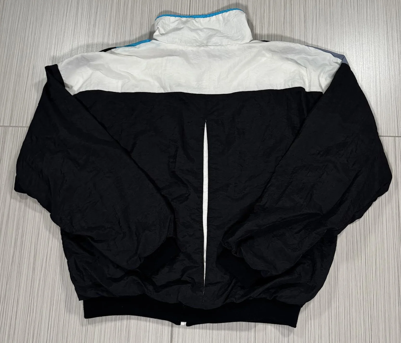 back of Dior Windbreaker.jpg