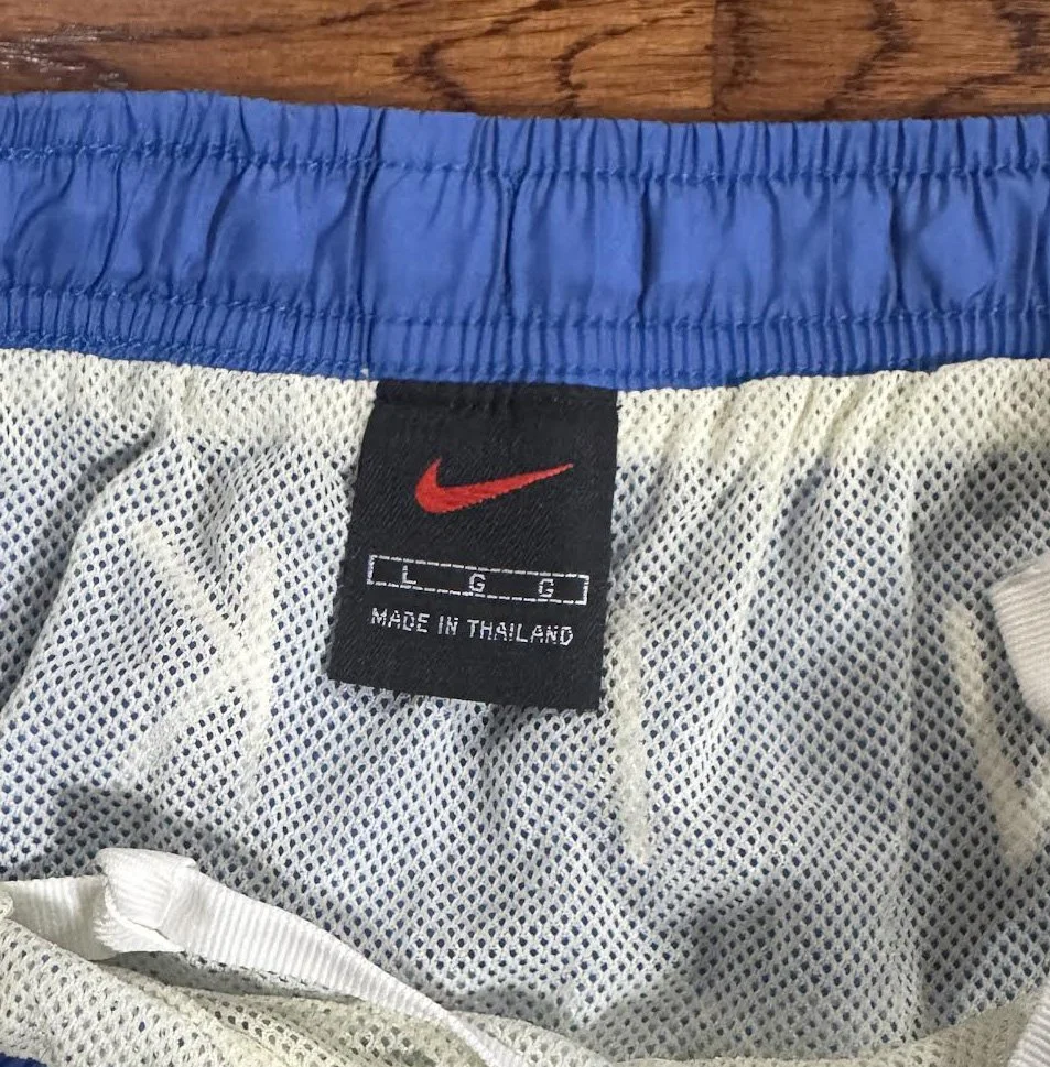 Nike black tag 90s.jpg