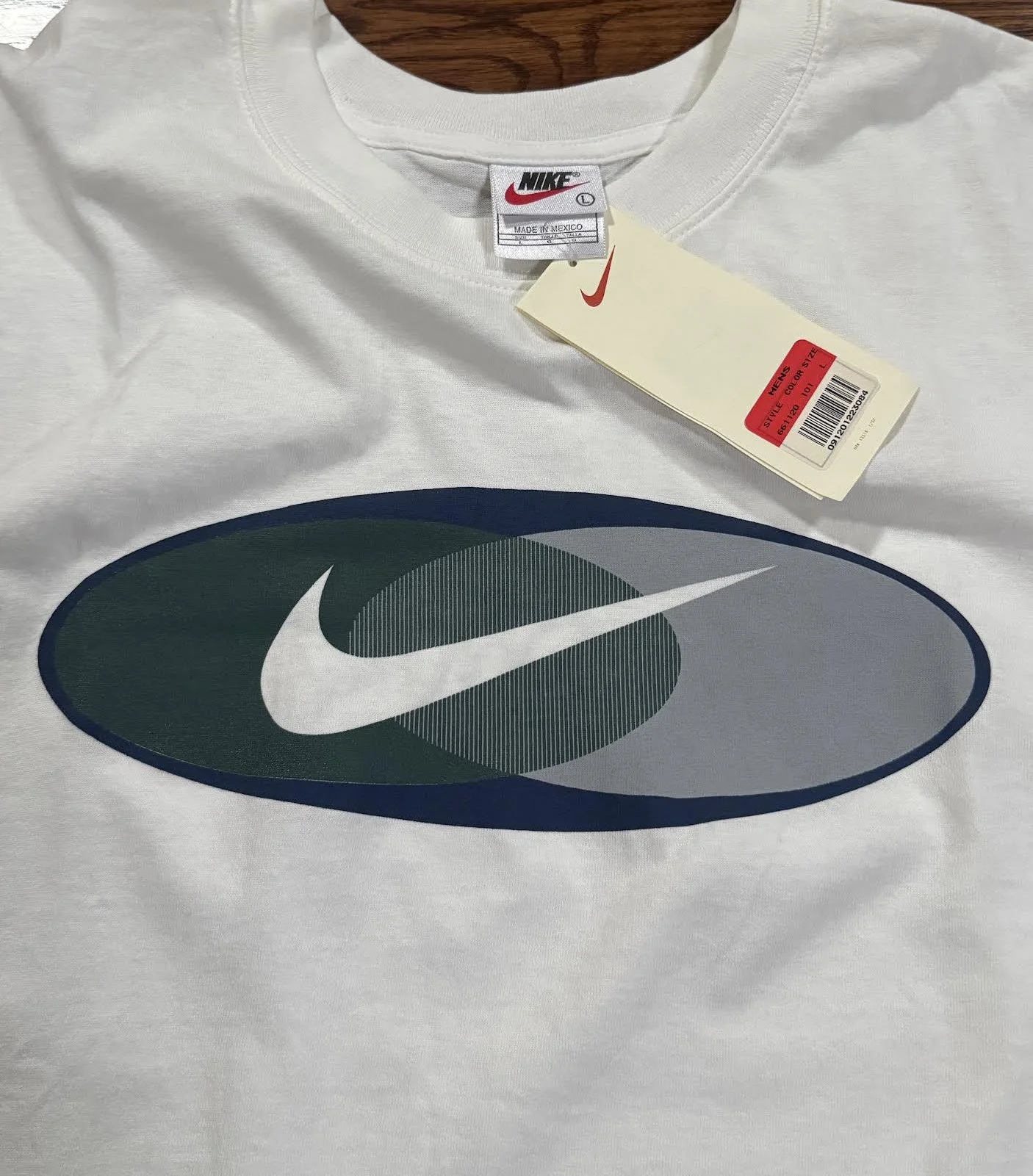Nike large tee tag.jpg
