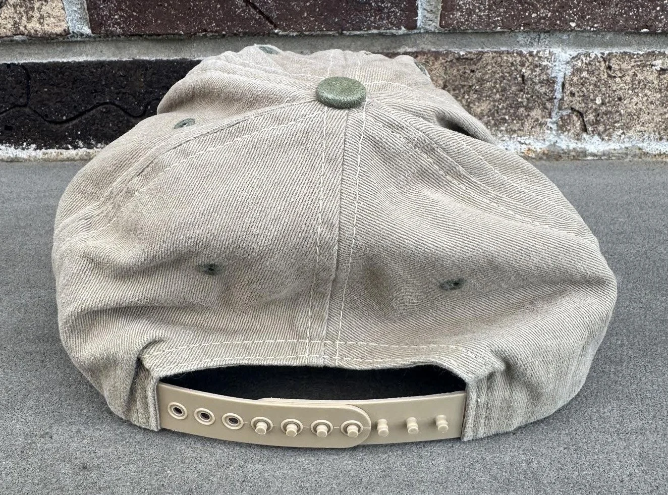 back of Stussy Snapback.jpg