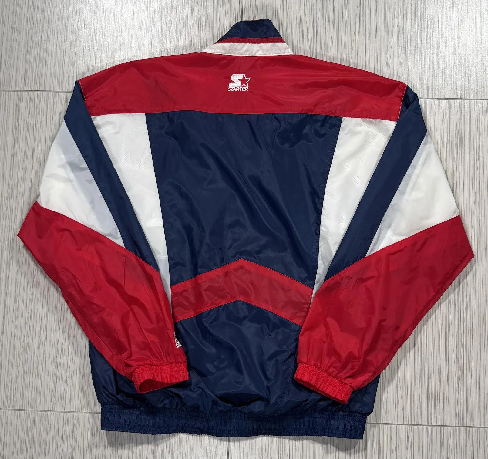 back of Starter Windbreaker .jpg