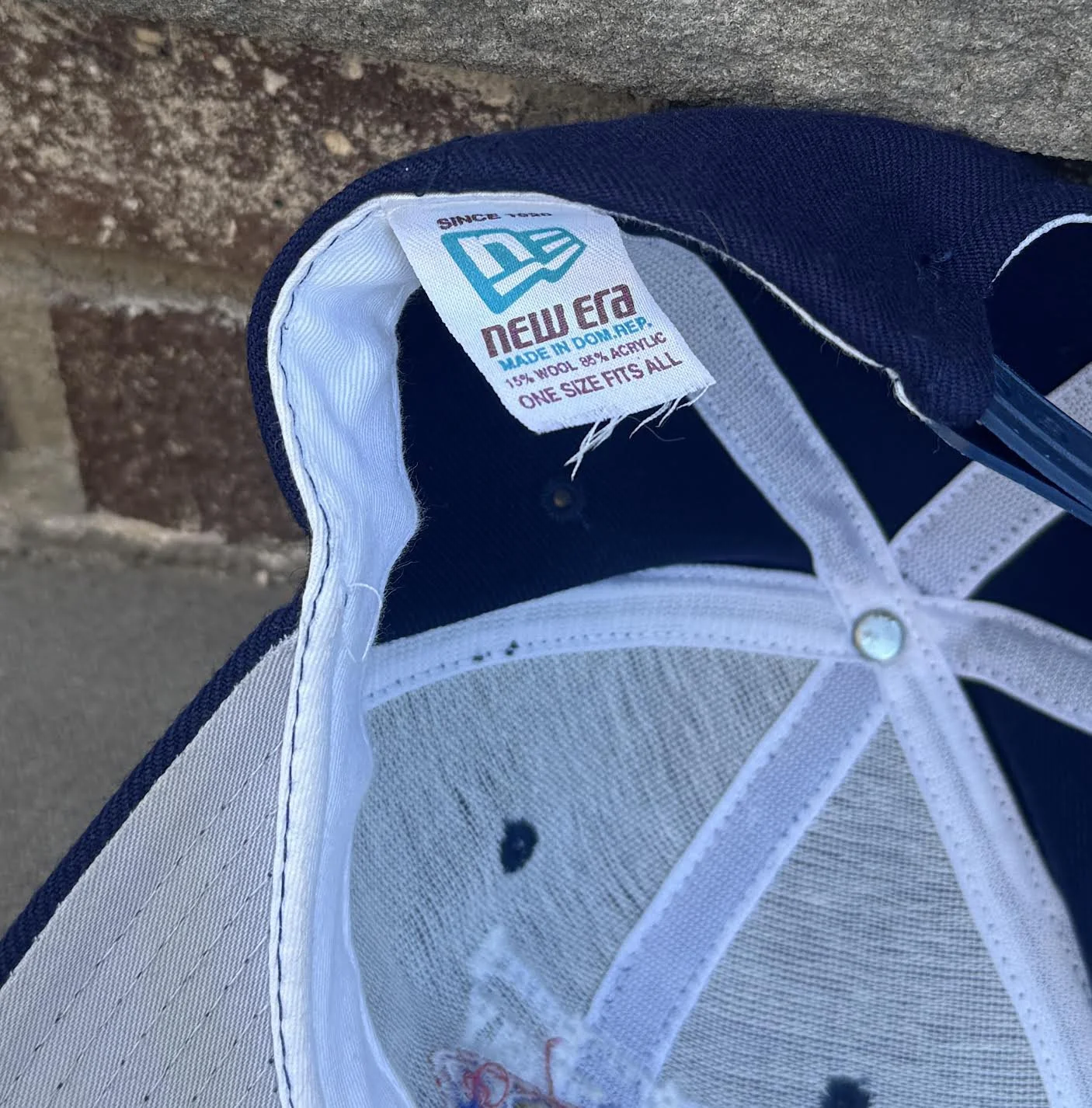 vintage New Era tag.jpg
