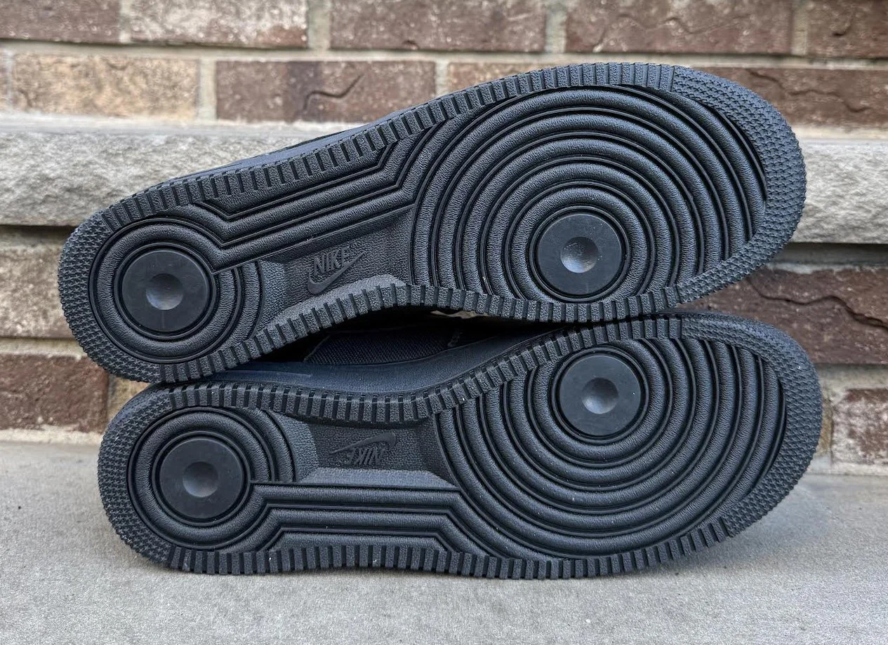 bottom of Nike Air Force 1 Gore-tex .jpg