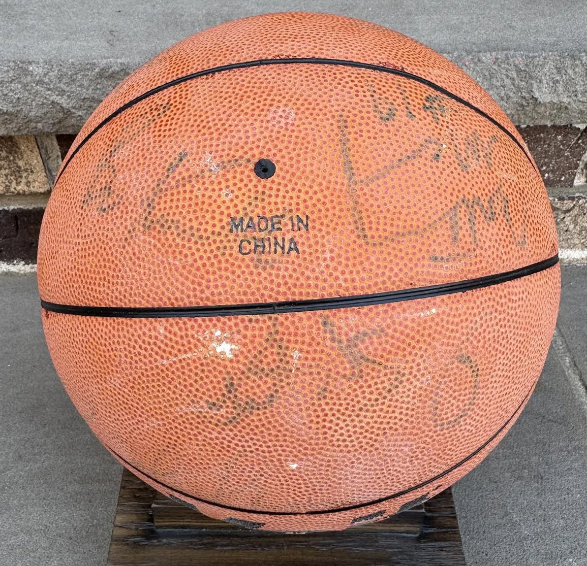 auto knicks ball 6.jpg