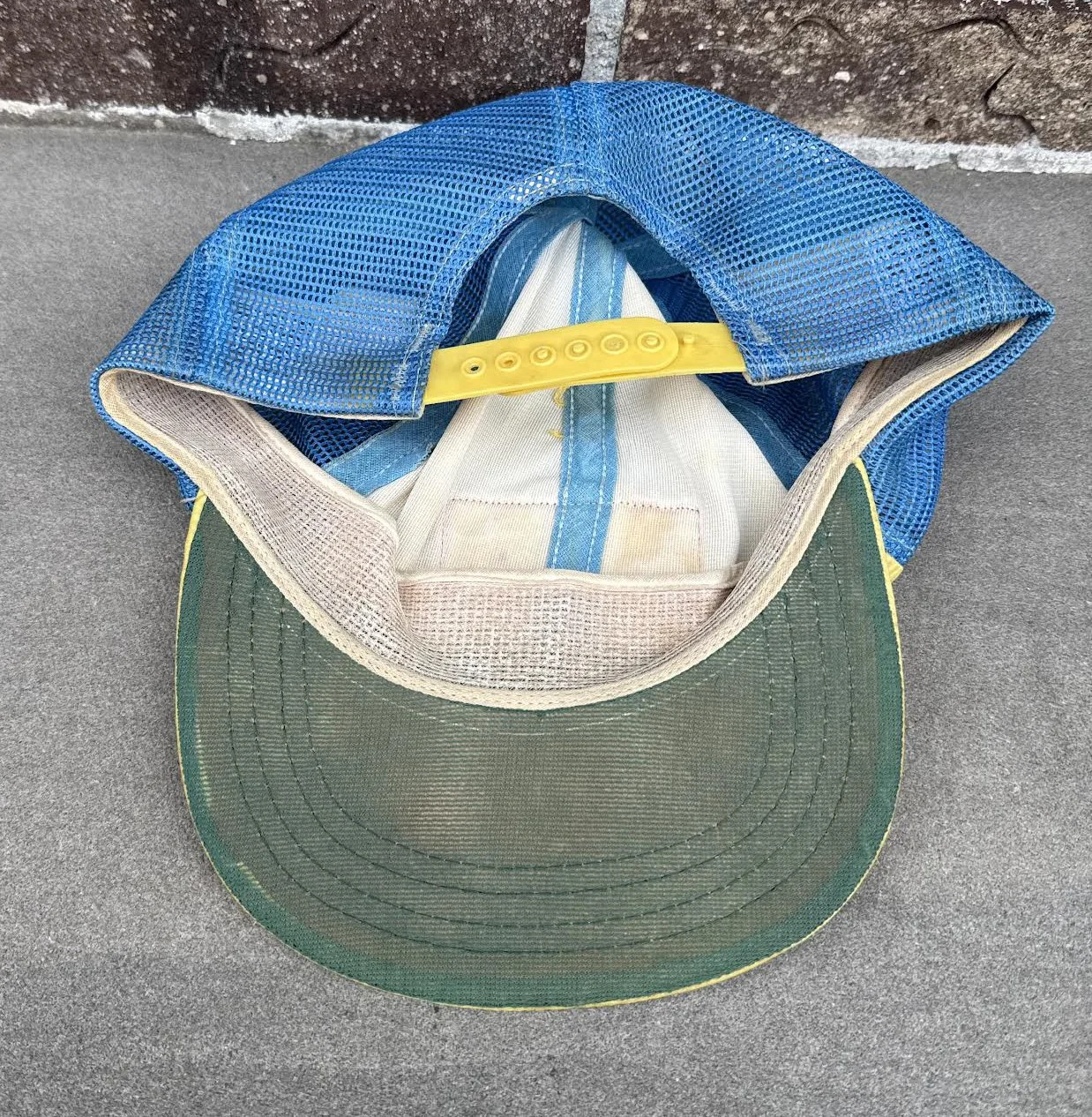 inside of TNF Mesh trucker hat.jpg