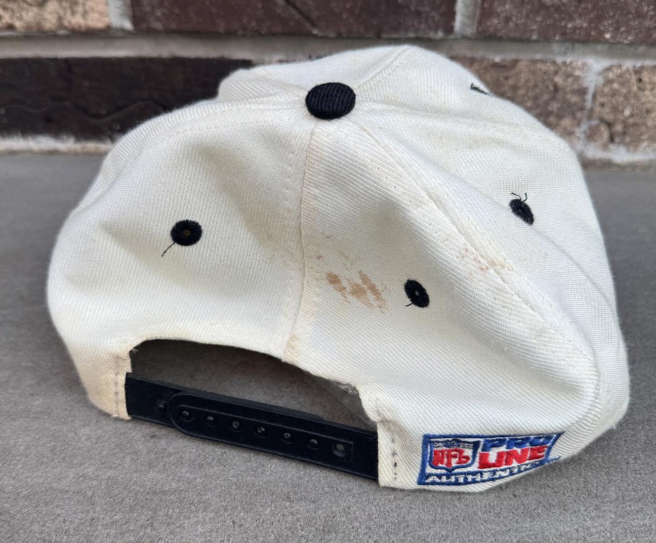 Back of Raiders Snapback Proline.jpg