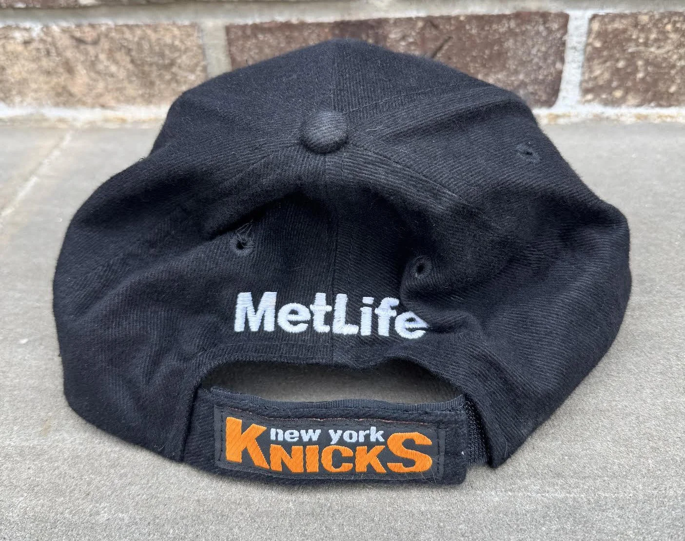 Back of Knicks Metlife hat.jpg