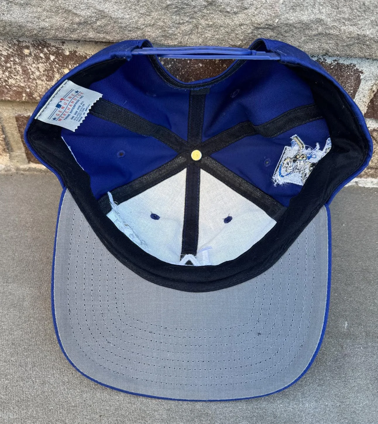 inside of Dodgers Piazza hat.jpg