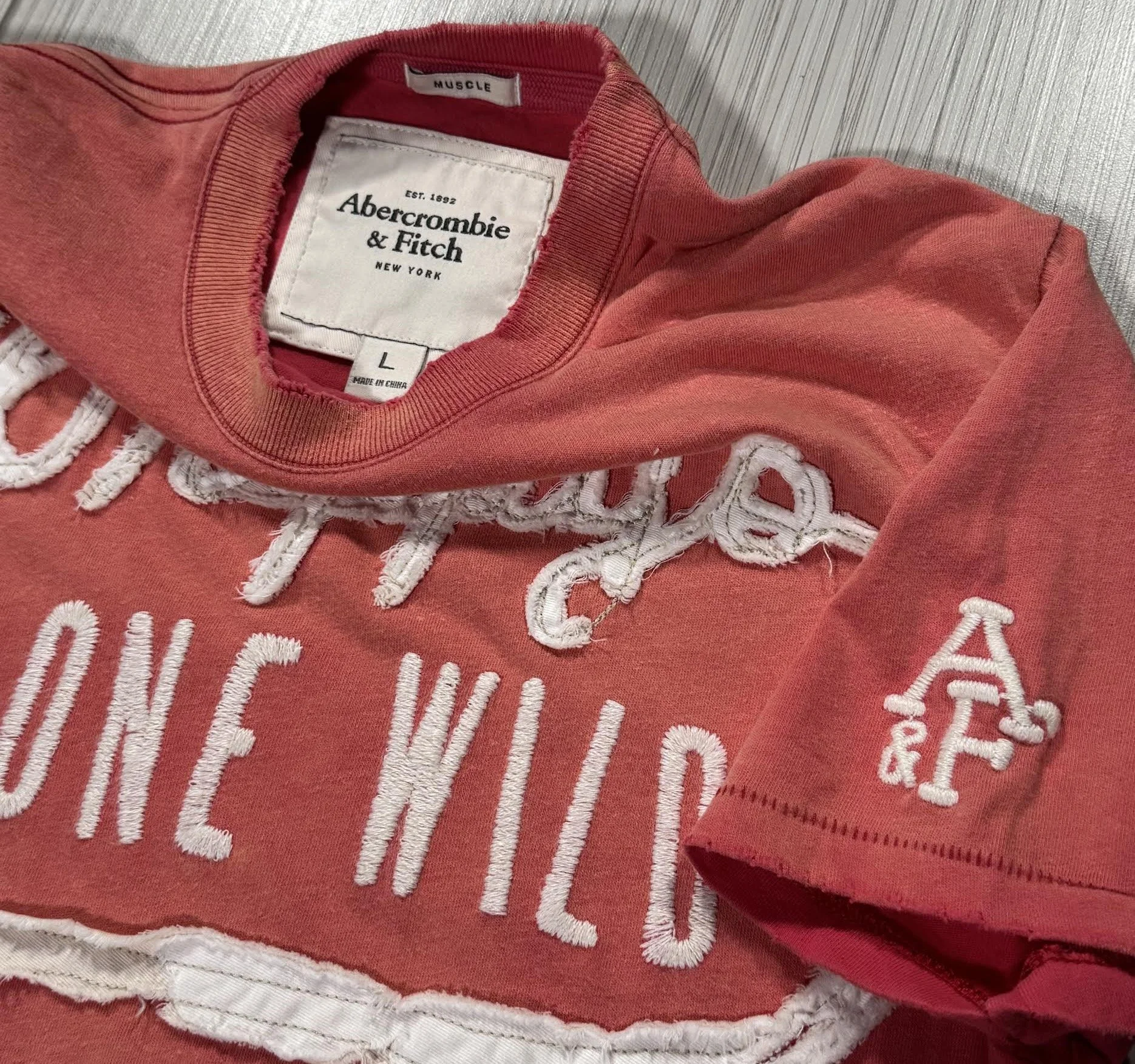 Y2K Abercrombie Tag.jpg