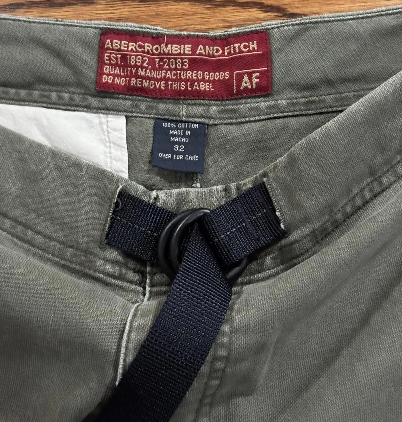 abercrombie tag.jpg