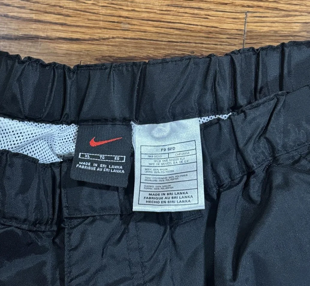 Vtg Nike tag.jpg