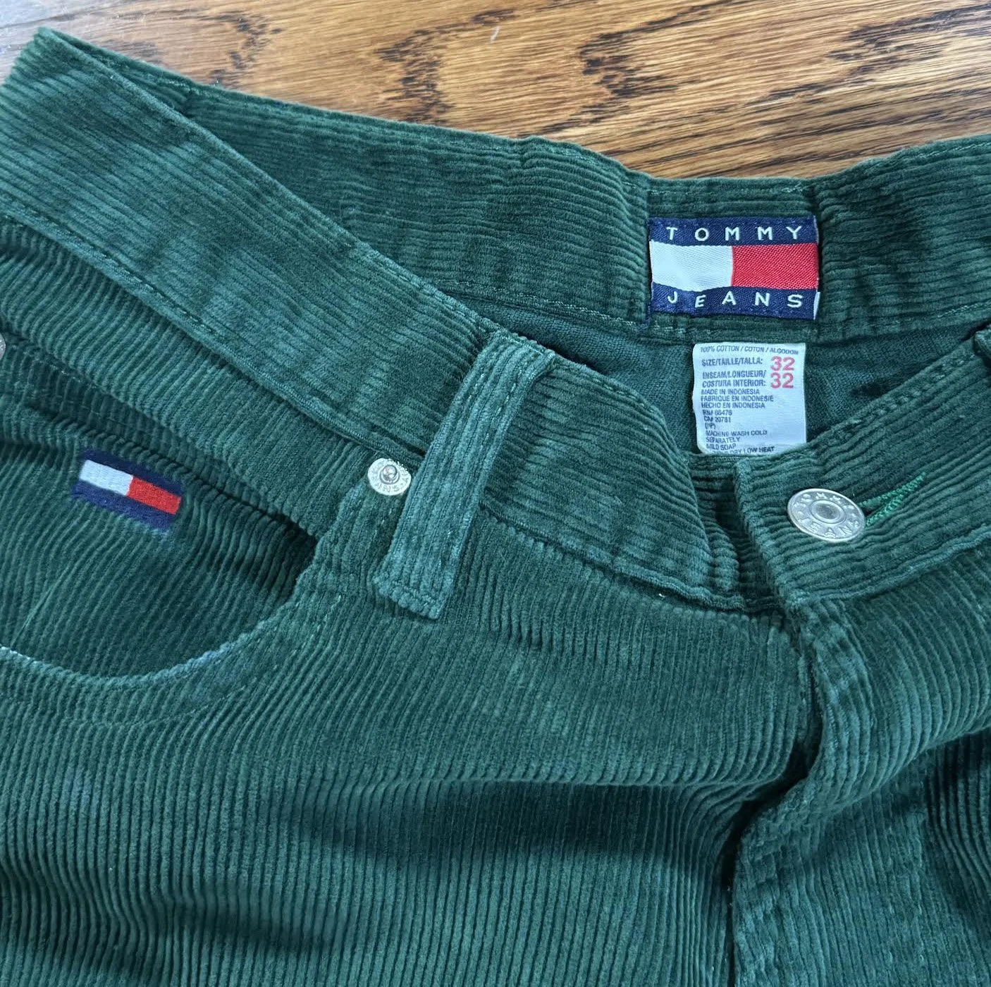 Tommy Jeans tags.jpg