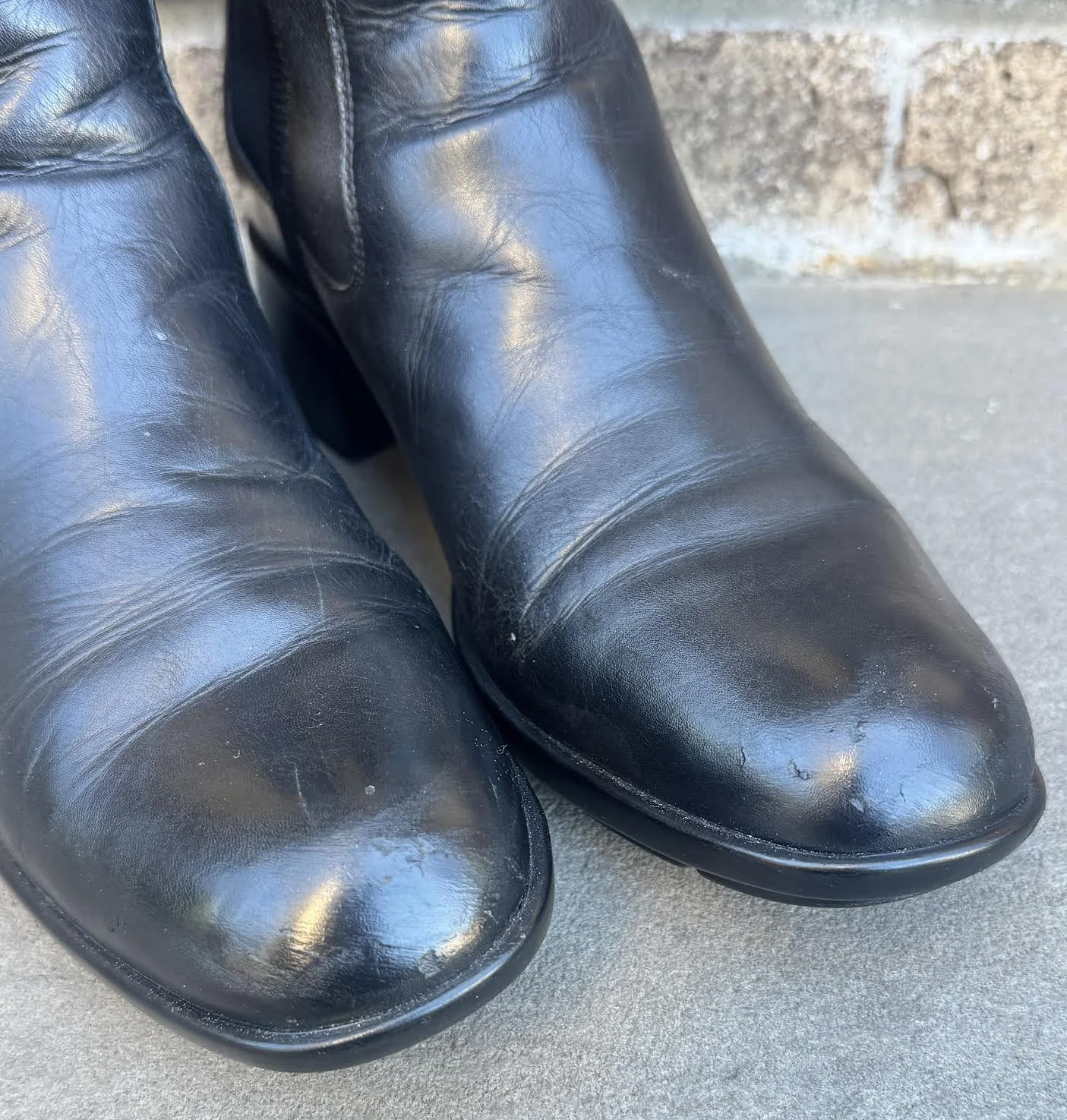 Scratches RIght side.jpg