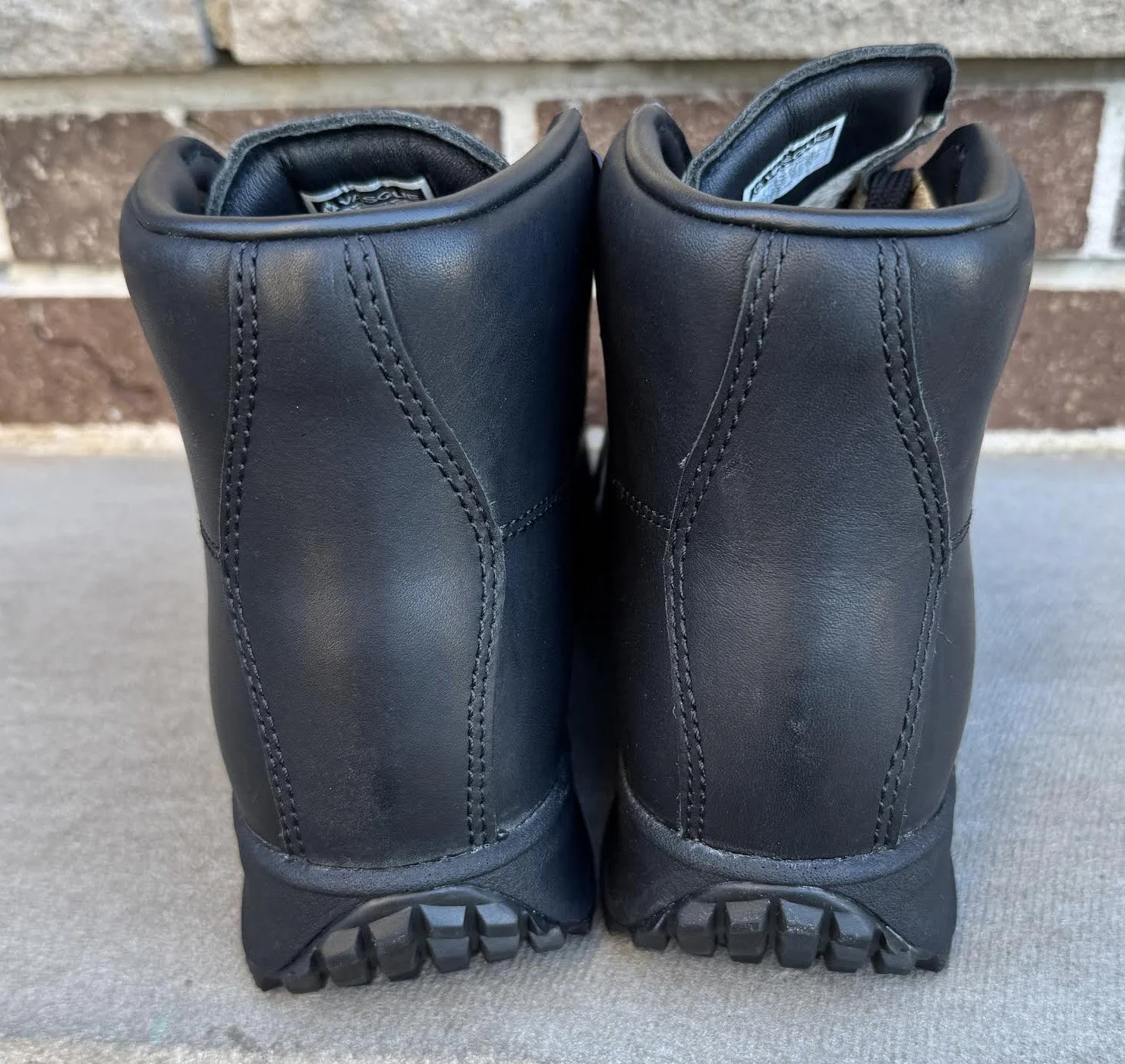 Vasque 7128 Sundowner GTX Black back.jpg