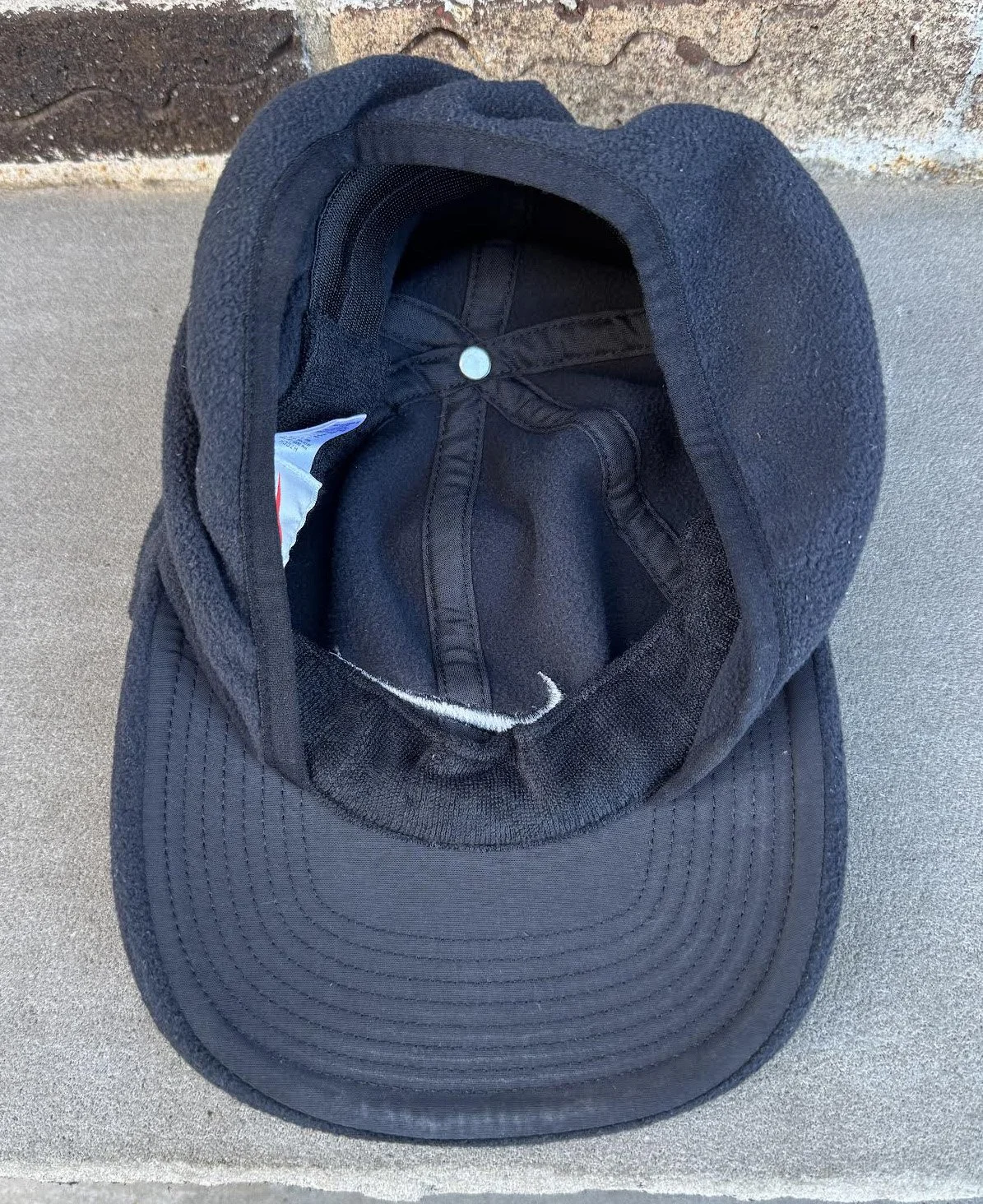 inside of Nike Fleece Hat.jpg