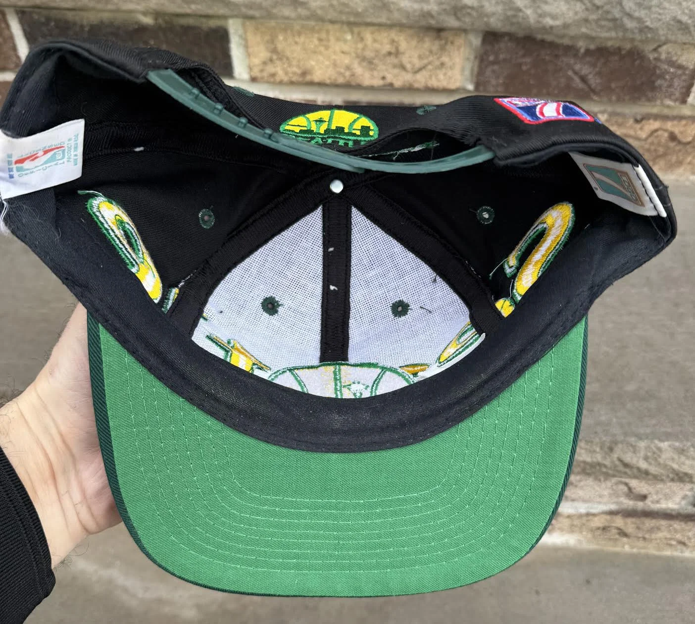 inside of Supersonics Snapback .jpg