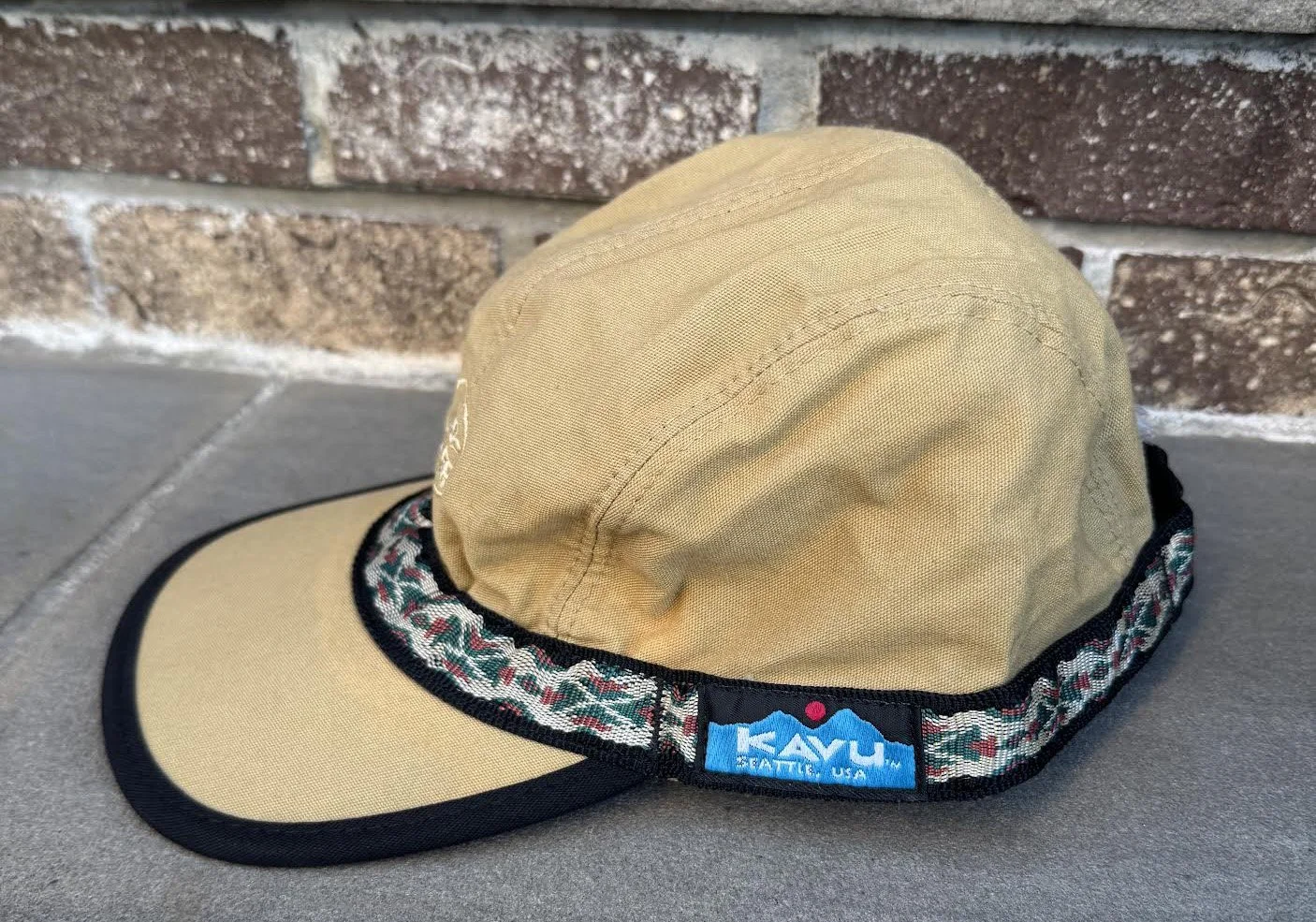 side of Kavu cap.jpg