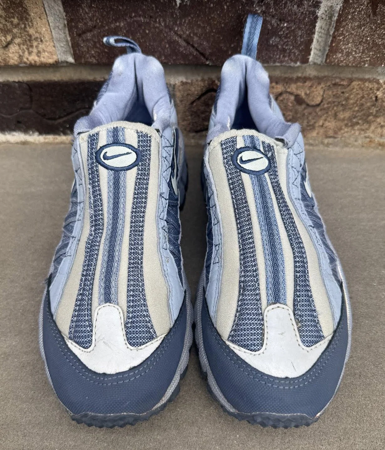 Front of Nike Humara Slip on .jpg