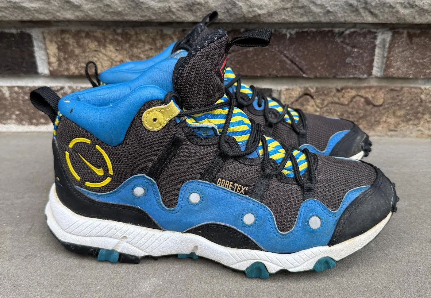 Nike Air Minot Dark Charcoal / Topaz / Photo Blue (Size 7.5 