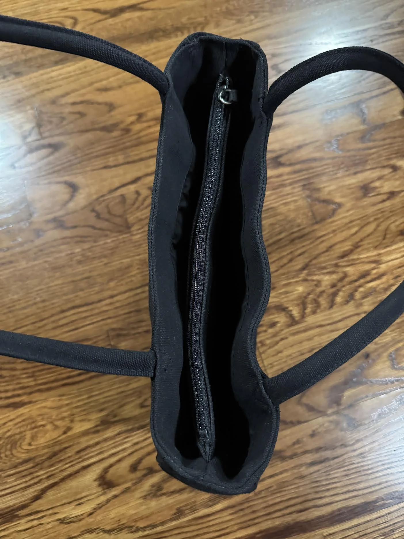 insdie of bag.jpg