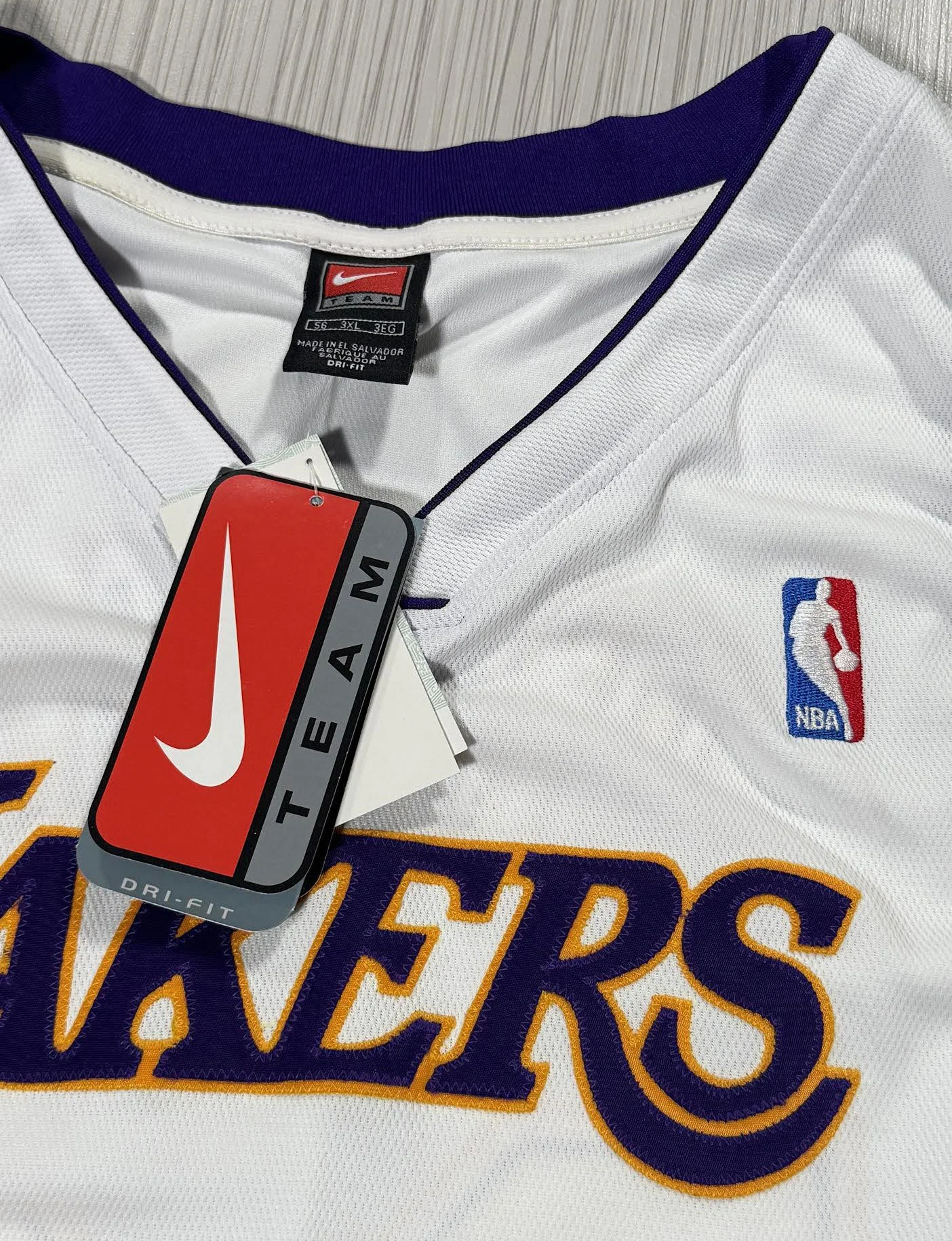 Nike Lakers Authentic Lettering.jpg