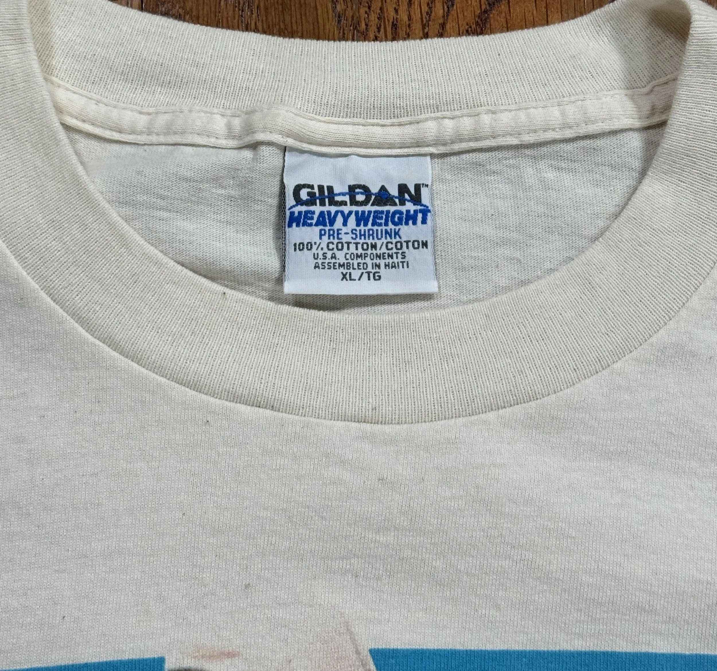 mid 90s Gildan tag.jpg