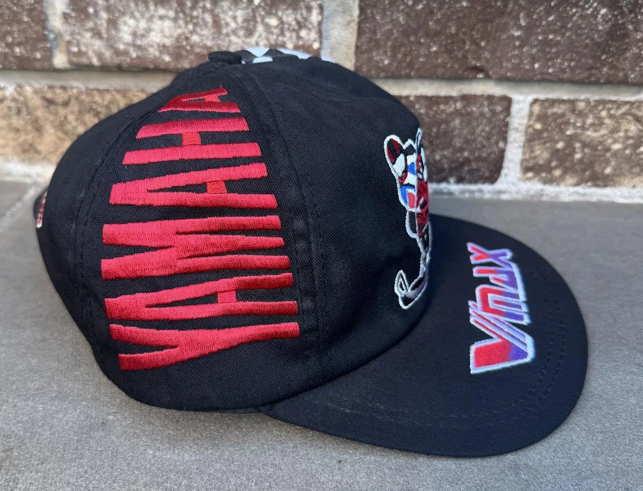 Side of Yamaha cap .jpg