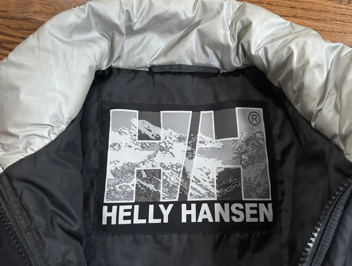 Helly Hansen 90s Tag.jpg