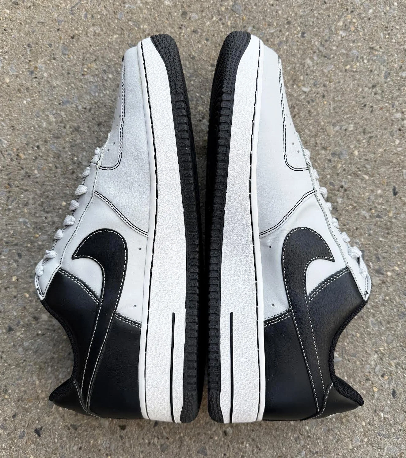 Side of Grey Black Af1 .jpg