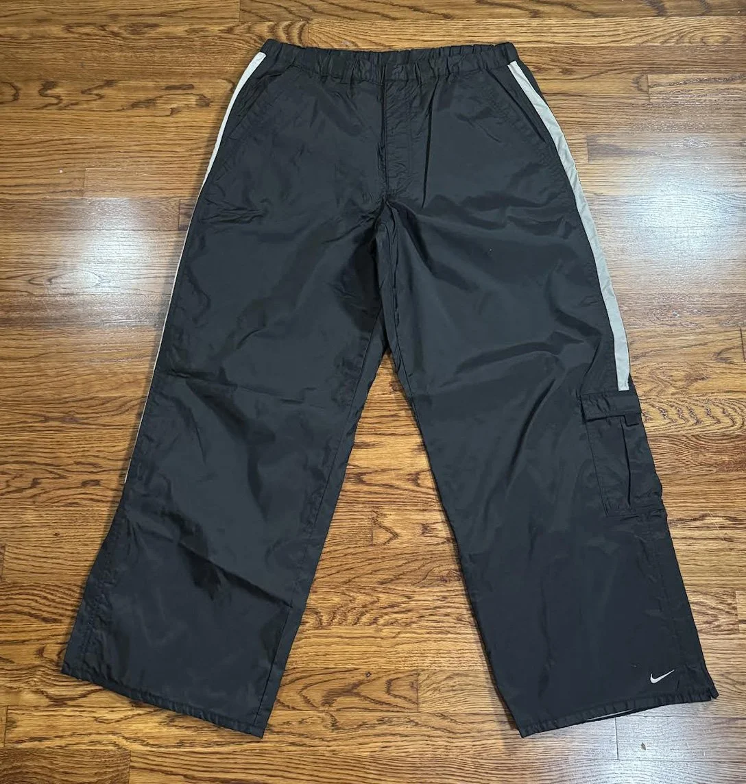 front of Nike Wind pants .jpg